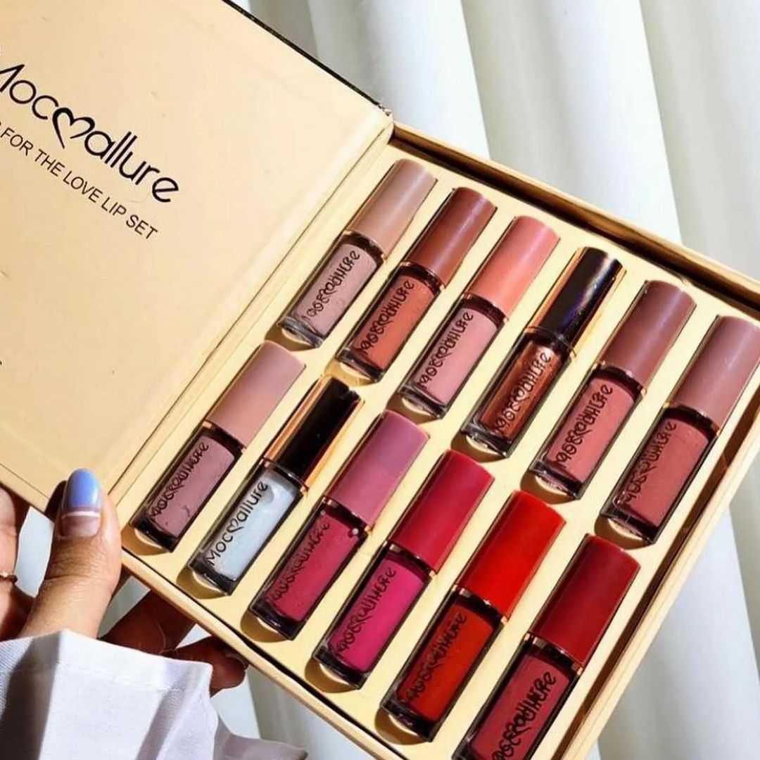 EID Offer 40 % Off Matte Lip Gloss Set ( Pack of 12 ) Allow to open پارسل کھول کر چک کرے اس کے بعد پیمنٹ ادا کرے